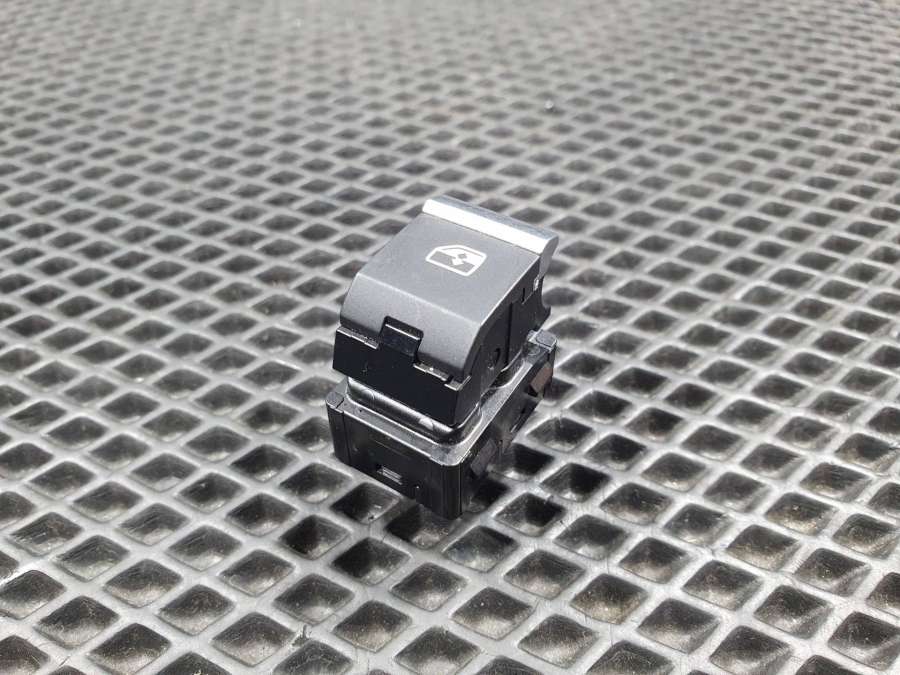 4M0959855 Кнопка стеклоподъемника двери задней левой  Audi A5 F5 2017г. | Фото № 5  4M0959855 Кнопка стеклоподъемника двери задней левой  Audi A5 F5 2017г. - Фото 5