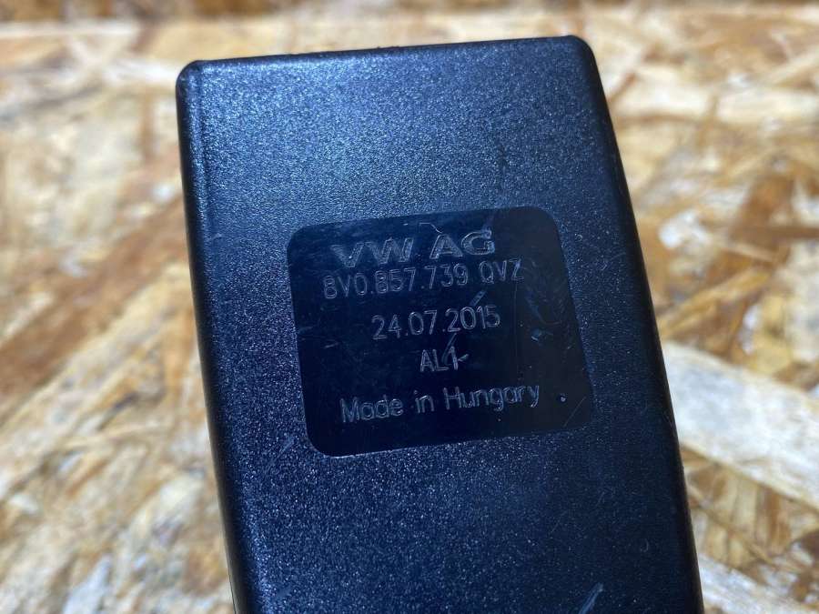 8V0857739 Замок ремня безопасности задний  Audi Audi A3 8V (2012 - 2016),Skoda Octavia 3 поколение 0000г. | Фото № 8  8V0857739 Замок ремня безопасности задний  Audi Audi A3 8V (2012 - 2016),Skoda Octavia 3 поколение 0000г. - Фото 8