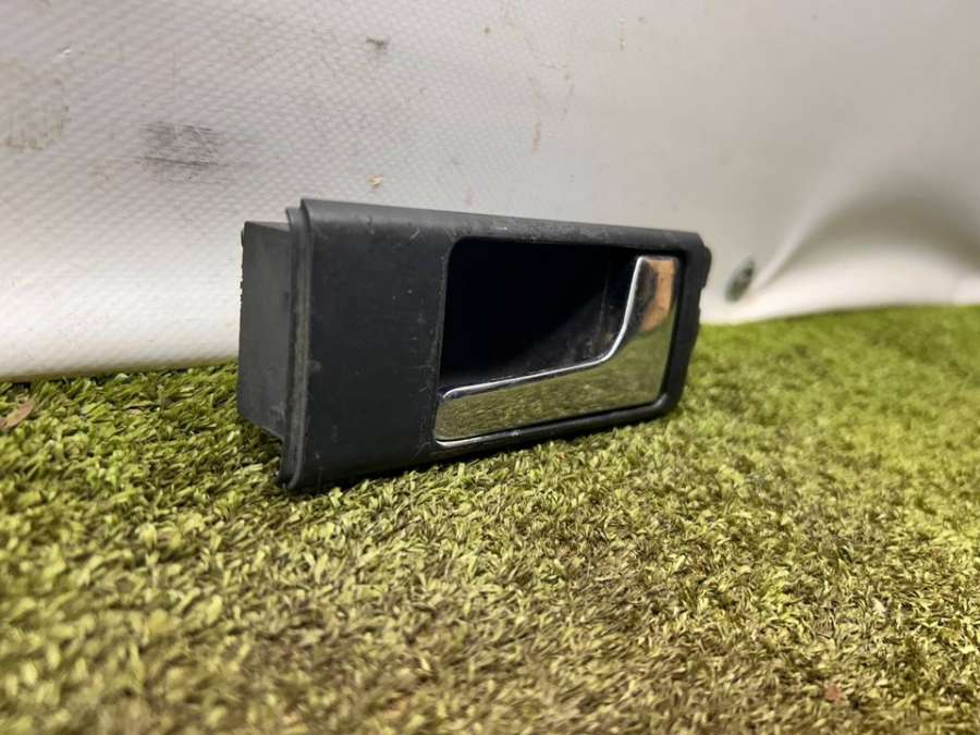 4A0837020  Ручка двери внутренняя передняя правая   Audi 100 C3 1991г. | Фото № 4  4A0837020  Ручка двери внутренняя передняя правая   Audi 100 C3 1991г. - Фото 4