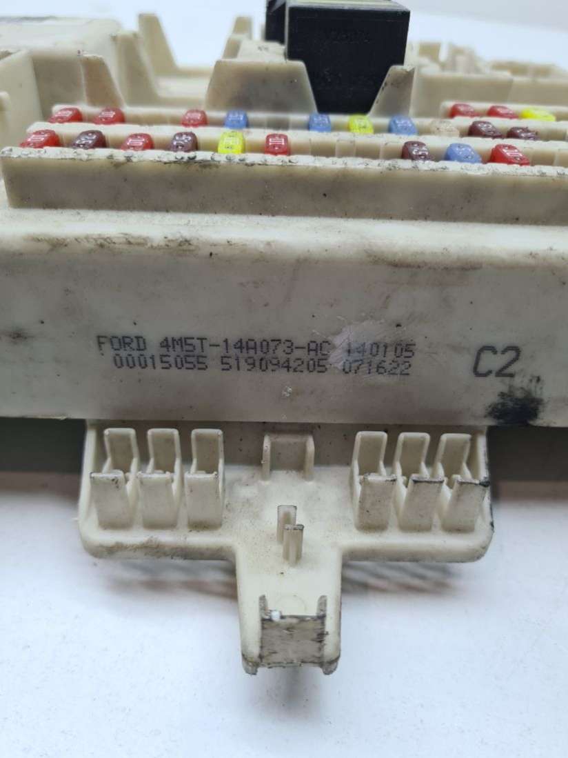 4M5T14A073AC Блок реле Ford Focus 1 2005г. | Фото № 5 4M5T14A073AC Блок реле Ford Focus 1 2005г. - Фото 5