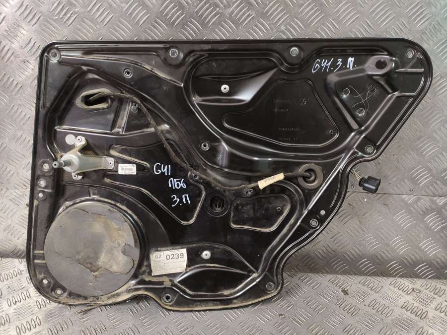 3C4839756D Стеклоподъемник правый задний  Volkswagen Passat B6 2006г. | Фото № 1  3C4839756D Стеклоподъемник правый задний  Volkswagen Passat B6 2006г. - Фото 1