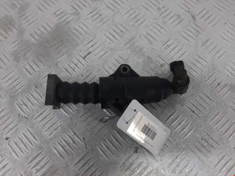 1J0721261F Цилиндр сцепления рабочий Volkswagen Golf 4 (1997-2004) Хетчбэк 3дв. 2001г. | Фото № 1 1J0721261F Цилиндр сцепления рабочий Volkswagen Golf 4 (1997-2004) Хетчбэк 3дв. 2001г. - Фото 1