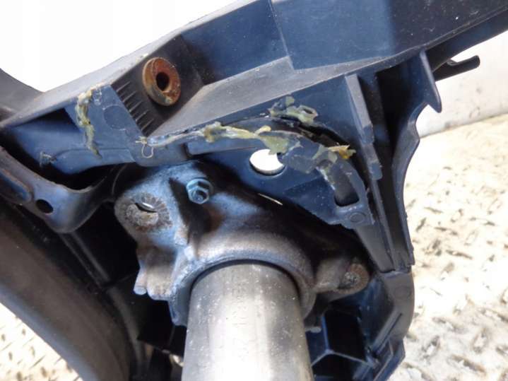 Передняя панель крепления облицовки (телевизор) Audi A4 B6 (2000-2005) 2000г. | Фото № 3 Передняя панель крепления облицовки (телевизор) Audi A4 B6 (2000-2005) 2000г. - Фото 3