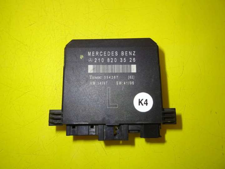 2108203526 Блок управления двери Mercedes E W210/S210 (1995-1999) 1995г. | Фото № 1 2108203526 Блок управления двери Mercedes E W210/S210 (1995-1999) 1995г. - Фото 1