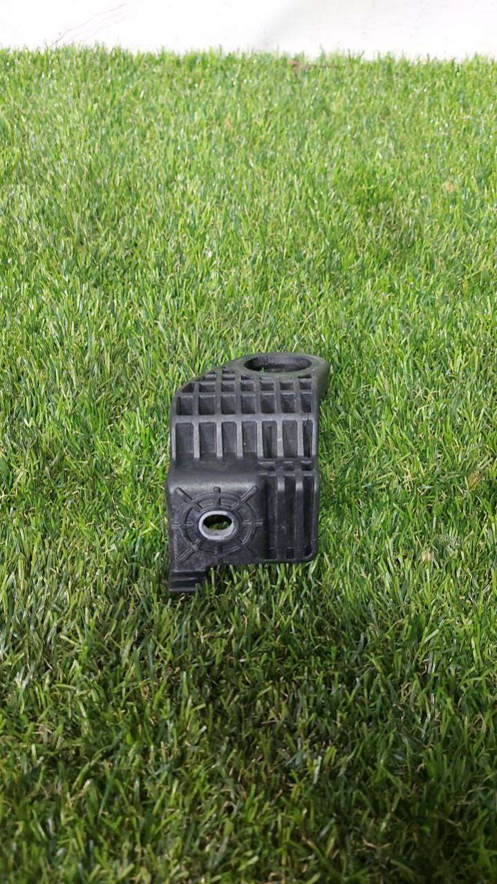 84981710 Кронштейн (крепление) радиатора Chevrolet Equinox 2022г. | Фото № 2 84981710 Кронштейн (крепление) радиатора Chevrolet Equinox 2022г. - Фото 2