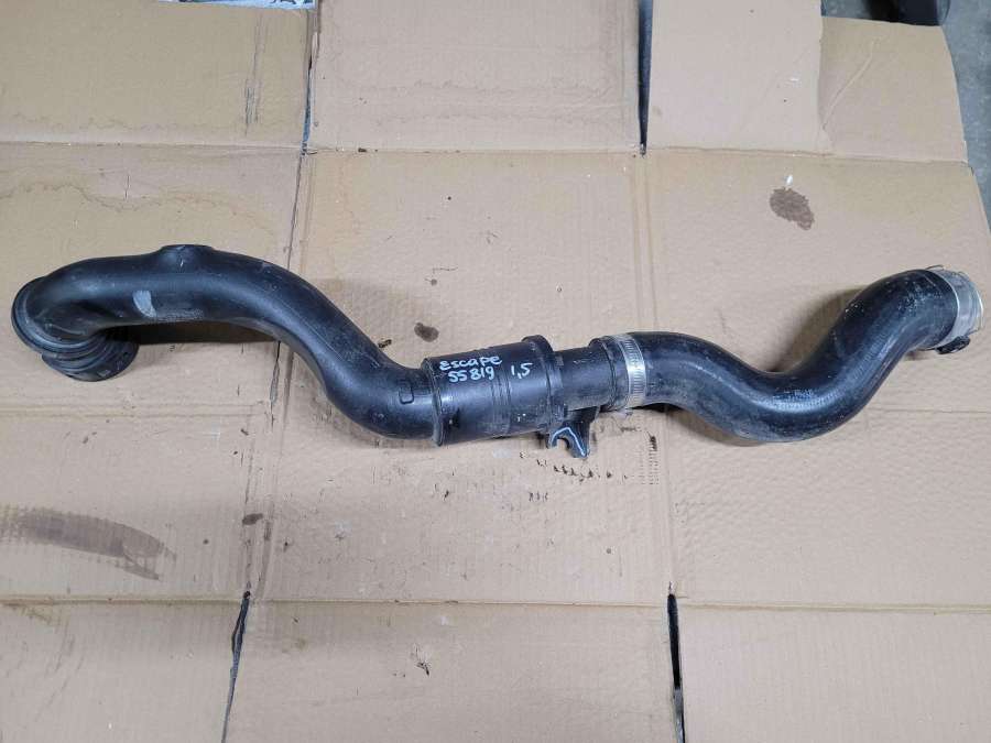 Патрубок воздуховода Ford Escape 2020- 2020г. | Фото № 4 Патрубок воздуховода Ford Escape 2020- 2020г. - Фото 4