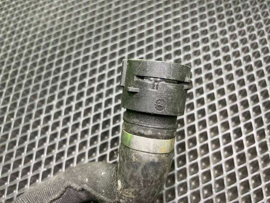 4H0121447M4H0122293C Патрубок (трубопровод, шланг) Audi A8 D4/4H 2014г. | Фото № 3 4H0121447M4H0122293C Патрубок (трубопровод, шланг) Audi A8 D4/4H 2014г. - Фото 3