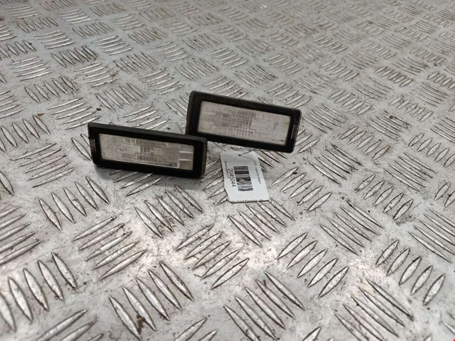 Подсветка номера Renault Laguna 2 (2000-2007) Универсал 2004г. | Фото № 1 Подсветка номера Renault Laguna 2 (2000-2007) Универсал 2004г. - Фото 1