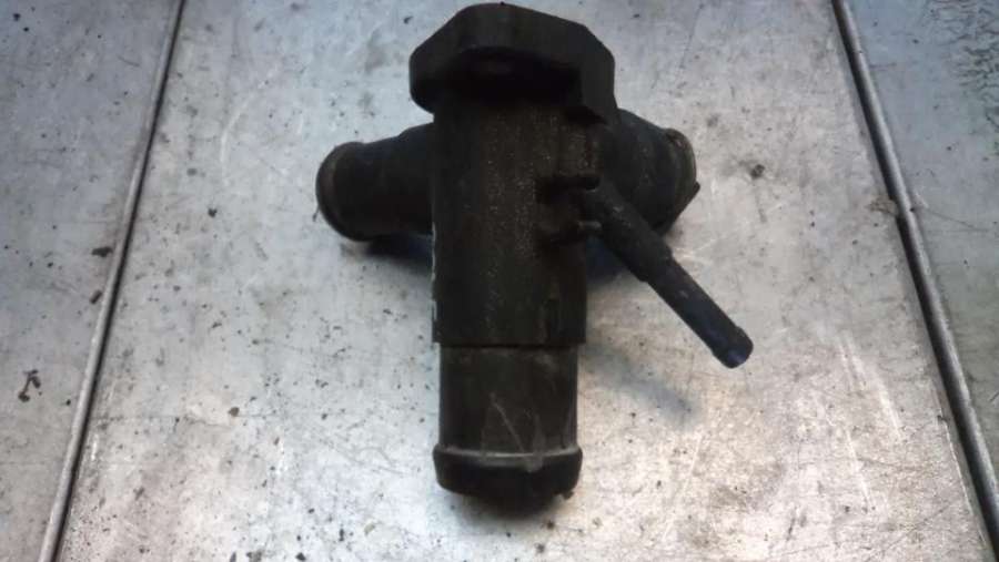 068121133AE Фланец (тройник) системы охлаждения Volkswagen Vento 1 поколение 1994г. | Фото № 5 068121133AE Фланец (тройник) системы охлаждения Volkswagen Vento 1 поколение 1994г. - Фото 5