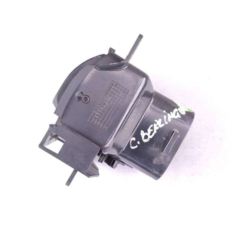 9619437677 Дефлектор обдува салона Citroen Berlingo M49 1999г. | Фото № 6 9619437677 Дефлектор обдува салона Citroen Berlingo M49 1999г. - Фото 6