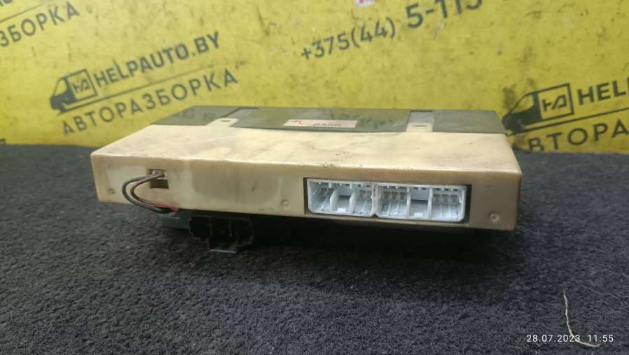 Блок управления печки/климат-контроля Mazda 626 GE хэтчбек 1992г. | Фото № 2 Блок управления печки/климат-контроля Mazda 626 GE хэтчбек 1992г. - Фото 2