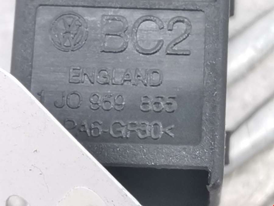 1J0959855 Кнопка стеклоподъемника Volkswagen Passat 5 (1996-2000) Седан 1998г. | Фото № 3 1J0959855 Кнопка стеклоподъемника Volkswagen Passat 5 (1996-2000) Седан 1998г. - Фото 3