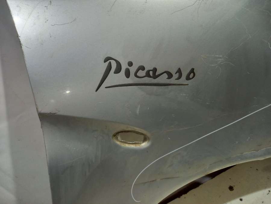 Крыло переднее правое Citroen Xsara Picasso 2003г. | Фото № 8 Крыло переднее правое Citroen Xsara Picasso 2003г. - Фото 8