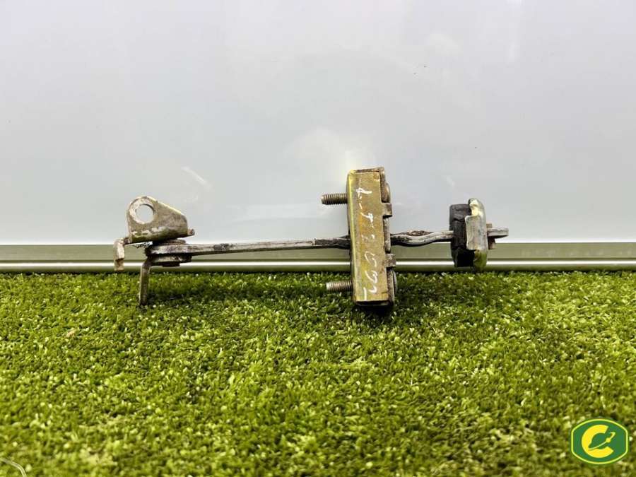 A9017200716 Ограничитель открывания двери  Mercedes Sprinter 2006г. | Фото № 5  A9017200716 Ограничитель открывания двери  Mercedes Sprinter 2006г. - Фото 5