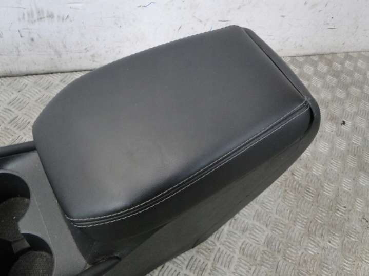 Подлокотник  Nissan Qashqai 3 поколение (2021-2024) 2021г. | Фото № 5   Подлокотник  Nissan Qashqai 3 поколение (2021-2024) 2021г. - Фото 5