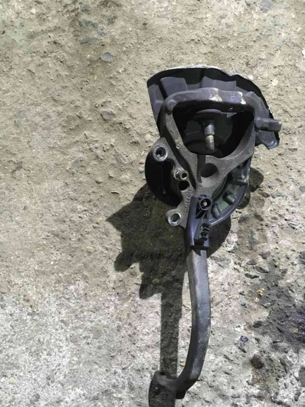 Ступица передняя  Mercedes-Benz CL C215 2004г. | Фото № 4   Ступица передняя  Mercedes-Benz CL C215 2004г. - Фото 4