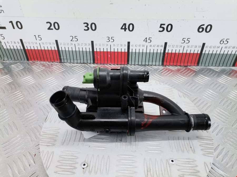 9670253780 Корпус термостата Volvo V60 1 (2010-2018) Универсал 2014г. | Фото № 3 9670253780 Корпус термостата Volvo V60 1 (2010-2018) Универсал 2014г. - Фото 3