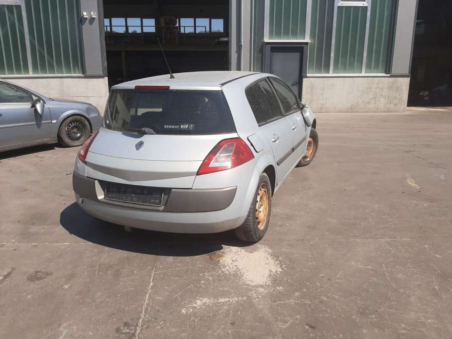 Суппорт задний левый Renault Megane 2 (2002-2009) Хетчбэк 5дв. 2002г. | Фото № 16 Суппорт задний левый Renault Megane 2 (2002-2009) Хетчбэк 5дв. 2002г. - Фото 16