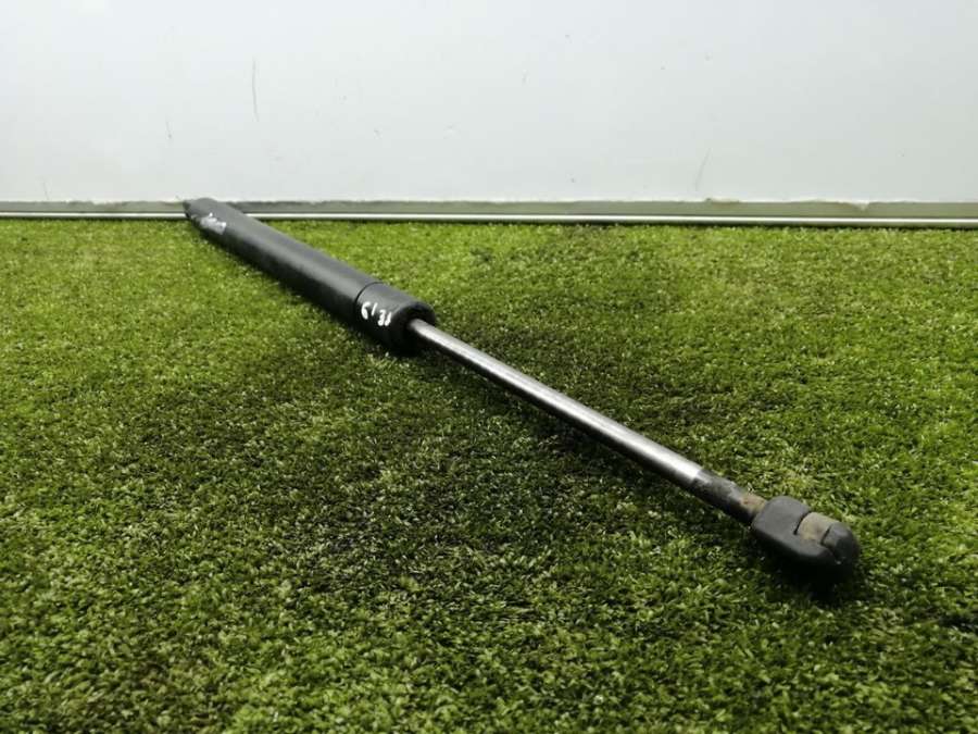 Амортизатор капота   Ford Galaxy I 1998г. | Фото № 4    Амортизатор капота   Ford Galaxy I 1998г. - Фото 4