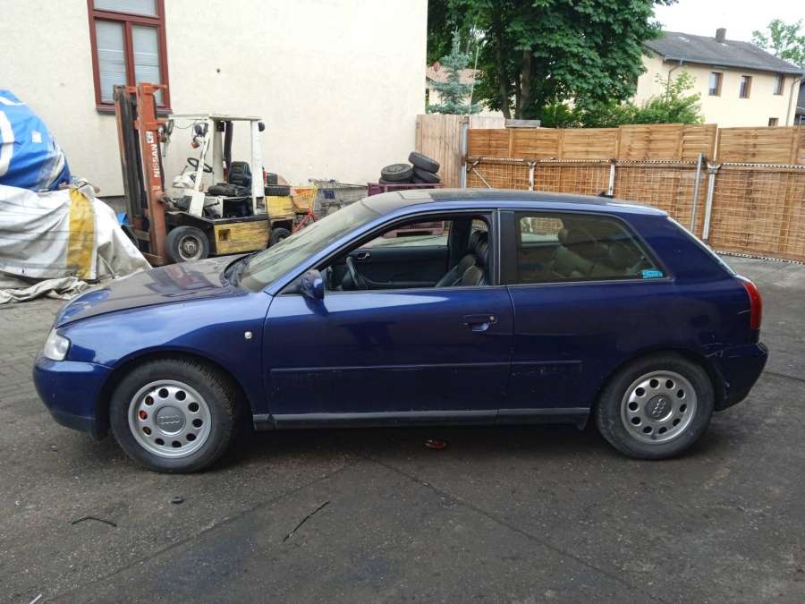 Трубка масляная Audi A3 8L (1996-2003) Хетчбэк 3дв. 1998г. | Фото № 5 Трубка масляная Audi A3 8L (1996-2003) Хетчбэк 3дв. 1998г. - Фото 5