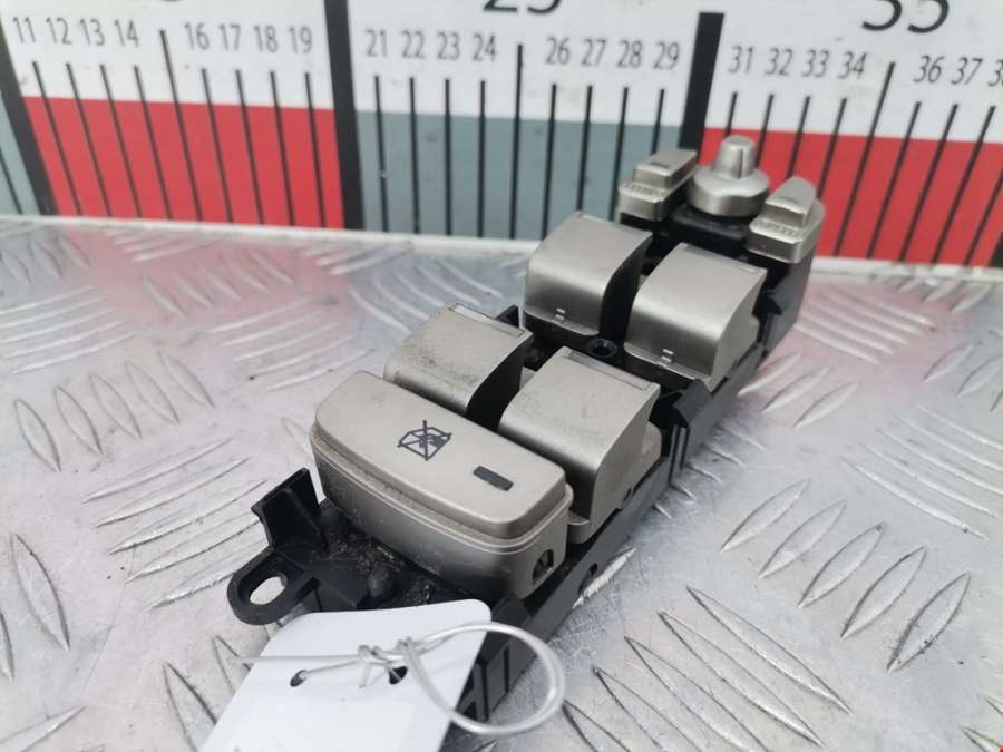 8X2314540AD Блок управления стеклоподъемниками Jaguar XF (X250) (2007-2015) Седан 2008г. | Фото № 2 8X2314540AD Блок управления стеклоподъемниками Jaguar XF (X250) (2007-2015) Седан 2008г. - Фото 2