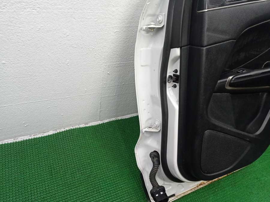 Стекло двери задней правой  Lincoln MKC Джип 2017г. | Фото № 9   Стекло двери задней правой  Lincoln MKC Джип 2017г. - Фото 9