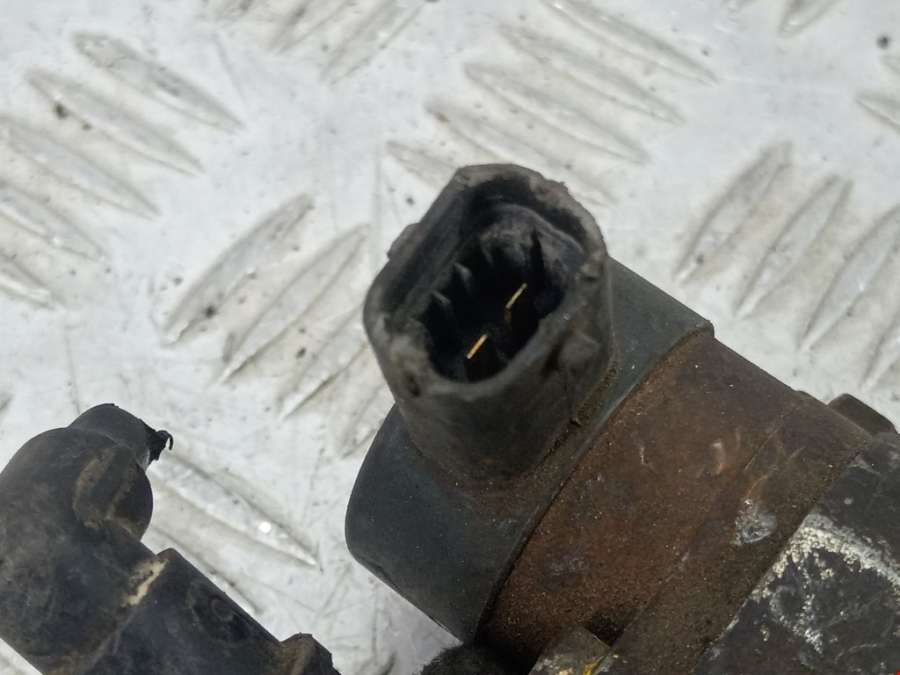 Рампа топливная (топливная рейка) Opel Combo C (2001-2011) Фургон 2006г. | Фото № 4 Рампа топливная (топливная рейка) Opel Combo C (2001-2011) Фургон 2006г. - Фото 4