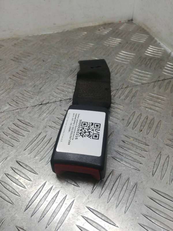 9117261 Замок ремня безопасности задний  BMW 1 купе 2008г. | Фото № 1  9117261 Замок ремня безопасности задний  BMW 1 купе 2008г. - Фото 1