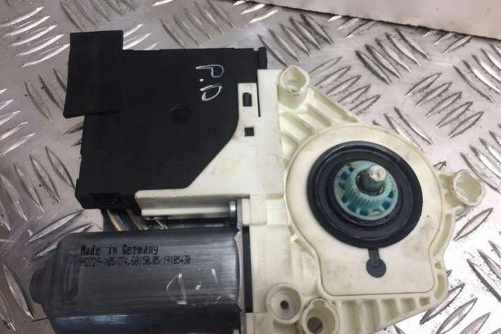 1K0959701K Моторчик стеклоподъемника Volkswagen Passat B7 (2010-2015) 2010г. | Фото № 2 1K0959701K Моторчик стеклоподъемника Volkswagen Passat B7 (2010-2015) 2010г. - Фото 2