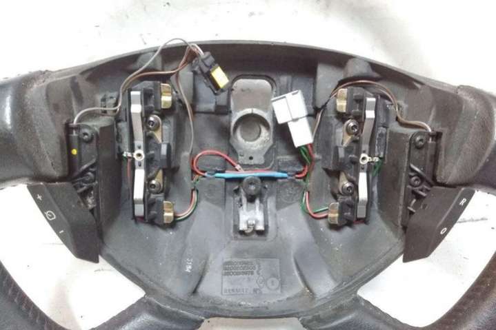 JK01_ 8200004211G Руль Renault Espace 4 поколение (2002-2006) 2002г. | Фото № 4 JK01_ 8200004211G Руль Renault Espace 4 поколение (2002-2006) 2002г. - Фото 4