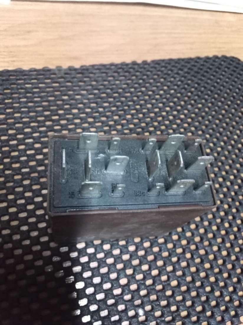 4B0955531E Реле стеклоочистителей Audi A6 4B/C5 седан 1999г. | Фото № 2 4B0955531E Реле стеклоочистителей Audi A6 4B/C5 седан 1999г. - Фото 2