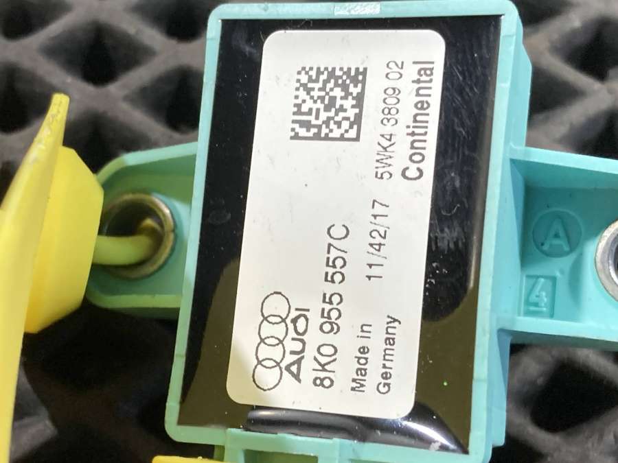 8K0955557C Датчик удара  Audi Q5 8R 2017г. | Фото № 5  8K0955557C Датчик удара  Audi Q5 8R 2017г. - Фото 5