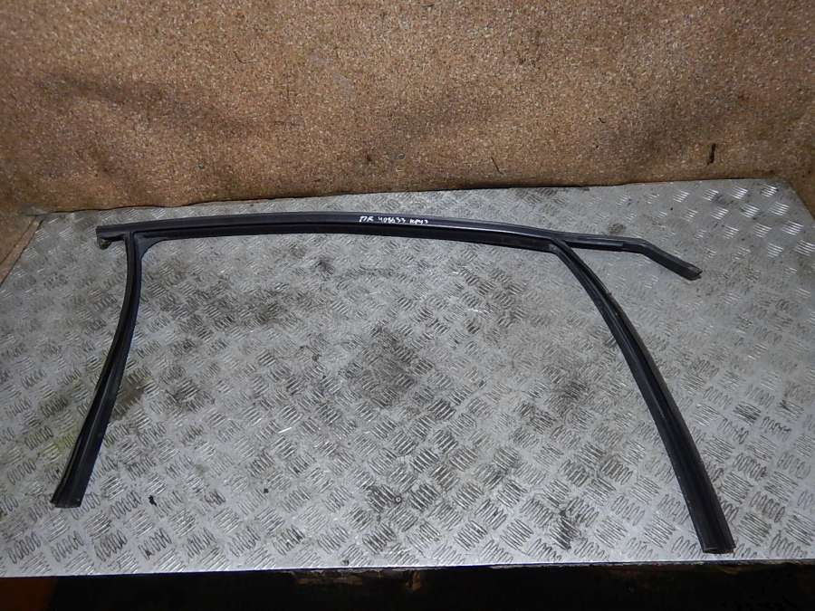 Уплотнитель стекла двери передней правой Chevrolet Cruze 0000г. | Фото № 1 Уплотнитель стекла двери передней правой Chevrolet Cruze 0000г. - Фото 1