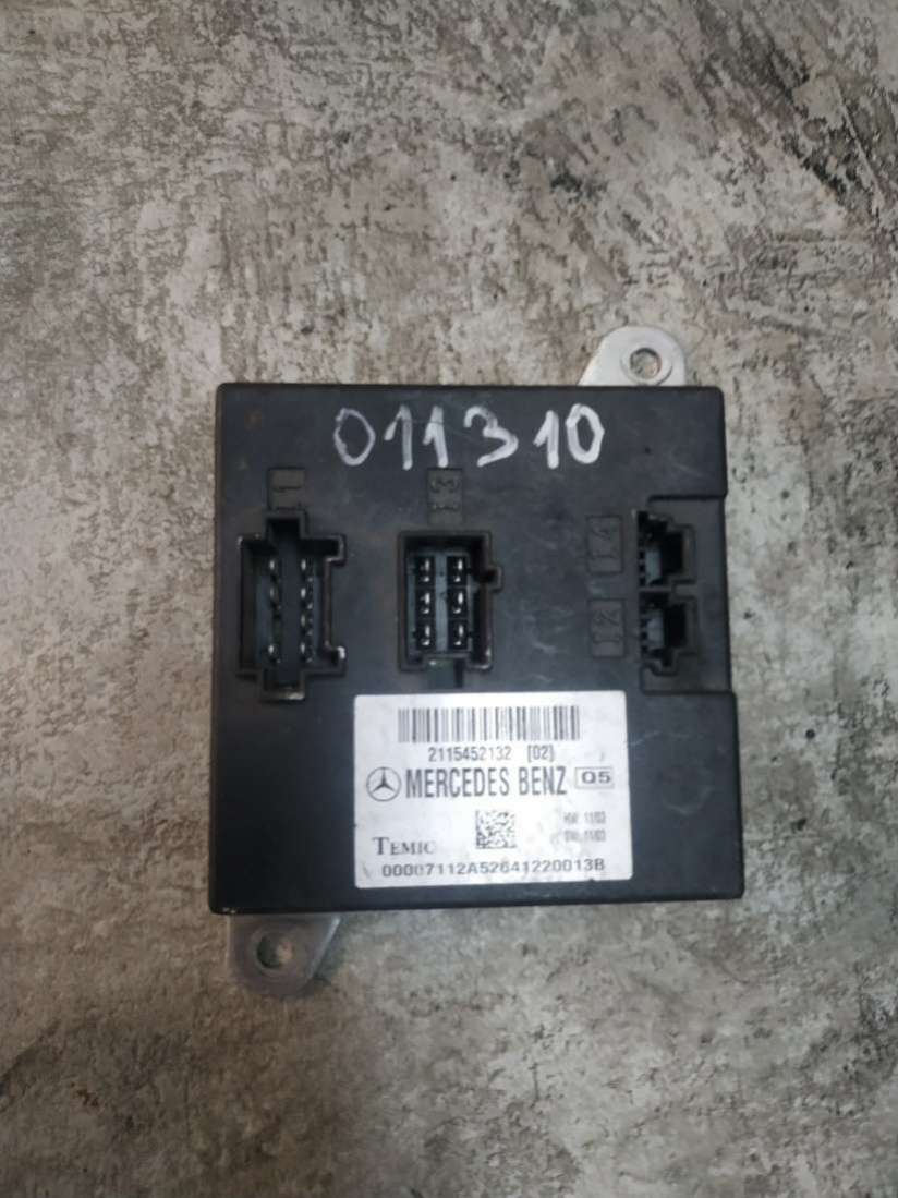 A2115452132 Блок предохранителей Mercedes E W211 2004г. | Фото № 1 A2115452132 Блок предохранителей Mercedes E W211 2004г. - Фото 1