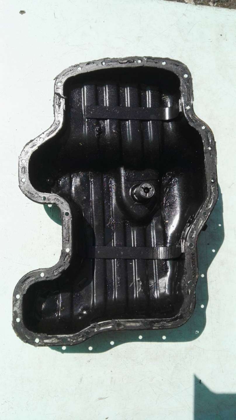 Масляный поддон  Nissan Vanette C22 1993г. | Фото № 1   Масляный поддон  Nissan Vanette C22 1993г. - Фото 1