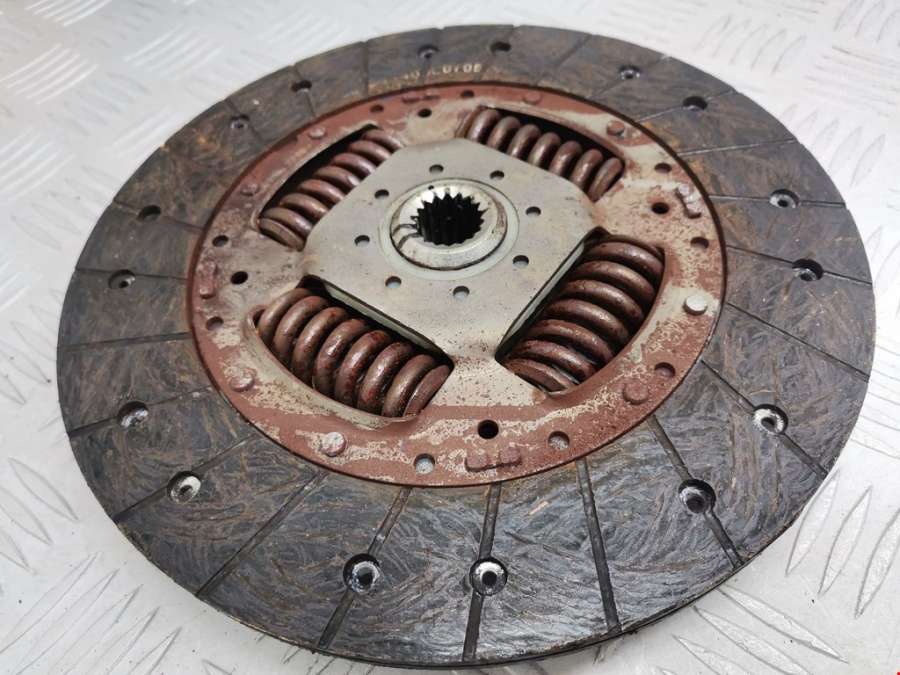 Маховик (демпфер сцепления) Peugeot 307 (2001-2008) Хетчбэк 5дв. 2002г. | Фото № 5 Маховик (демпфер сцепления) Peugeot 307 (2001-2008) Хетчбэк 5дв. 2002г. - Фото 5