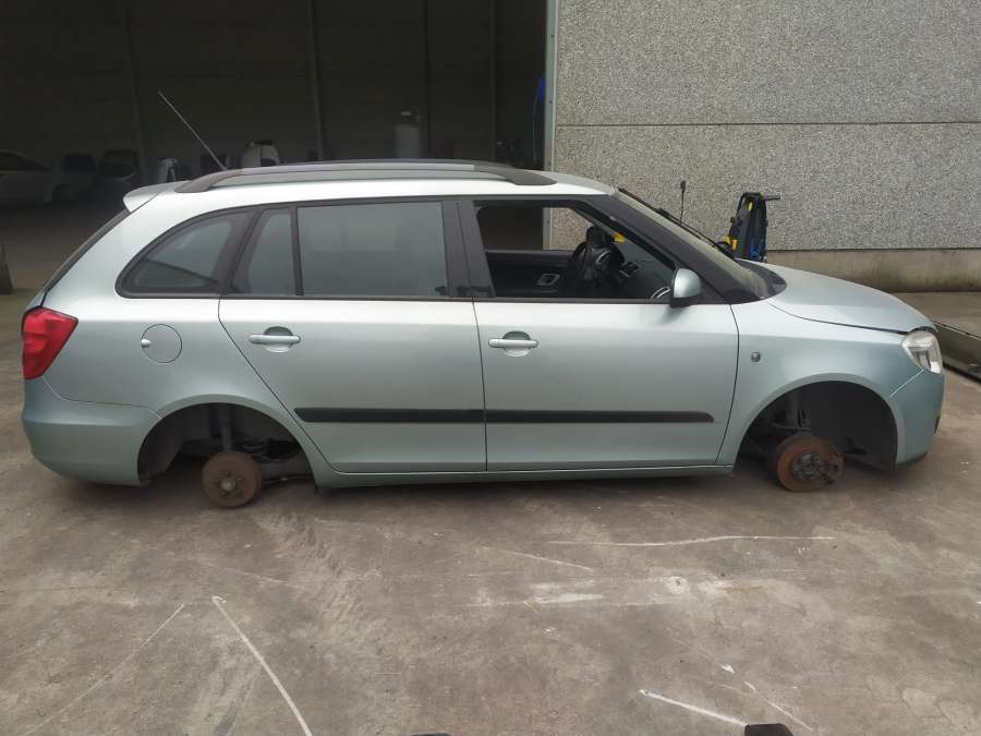 6R0407151 Рычаг передний левый Skoda Fabia 2 (5J) (2007-2014) Универсал 2009г. | Фото № 12 6R0407151 Рычаг передний левый Skoda Fabia 2 (5J) (2007-2014) Универсал 2009г. - Фото 12