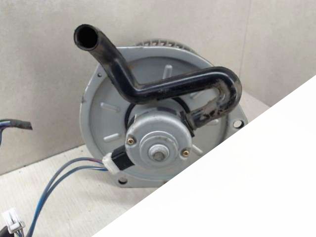 Двигатель отопителя Mazda 626 (1992 - 1997) Хэтчбек (5-дв) 1995г. | Фото № 2 Двигатель отопителя Mazda 626 (1992 - 1997) Хэтчбек (5-дв) 1995г. - Фото 2