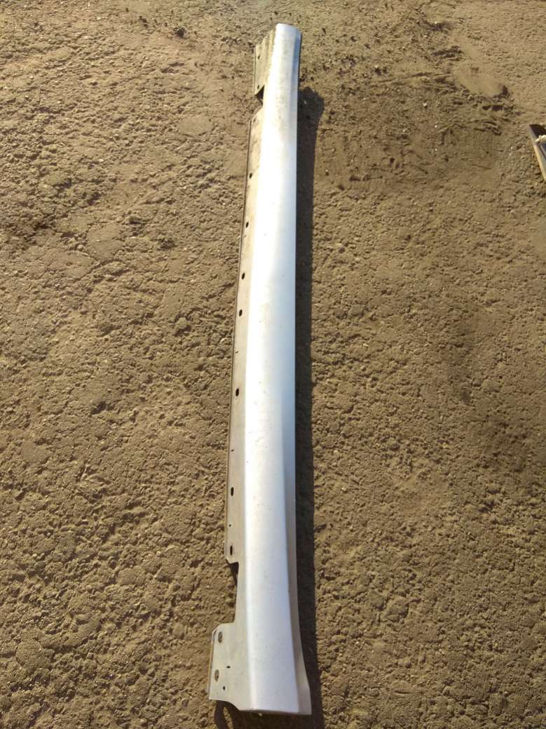 2196900140 Накладка на порог левая  Mercedes-Benz CLS C219 2007г. | Фото № 1  2196900140 Накладка на порог левая  Mercedes-Benz CLS C219 2007г. - Фото 1