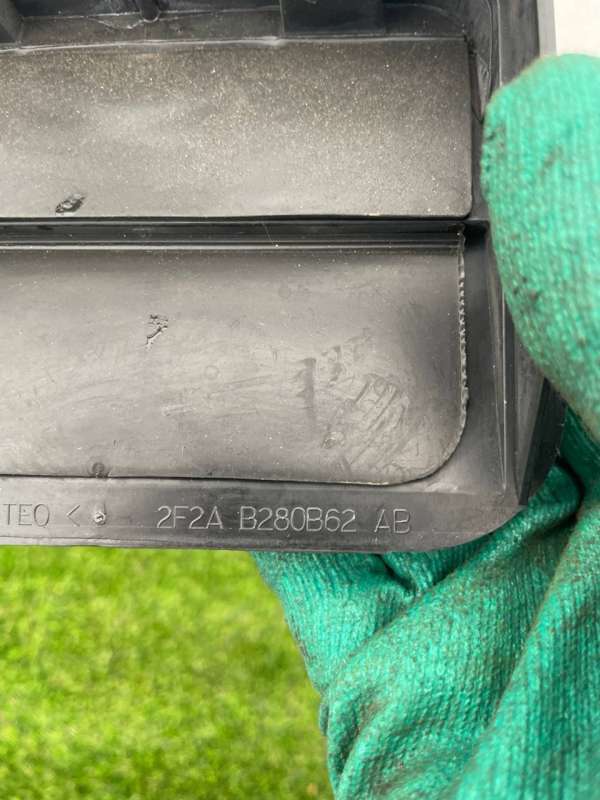 2F2AB280B62AB Клапан вентиляции кузова  Tesla Model 2022г. | Фото № 4  2F2AB280B62AB Клапан вентиляции кузова  Tesla Model 2022г. - Фото 4