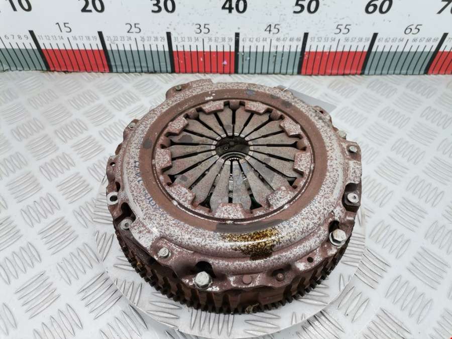 Маховик (демпфер сцепления) Renault Scenic 1 (1996-2003) Минивэн 2000г. | Фото № 1 Маховик (демпфер сцепления) Renault Scenic 1 (1996-2003) Минивэн 2000г. - Фото 1