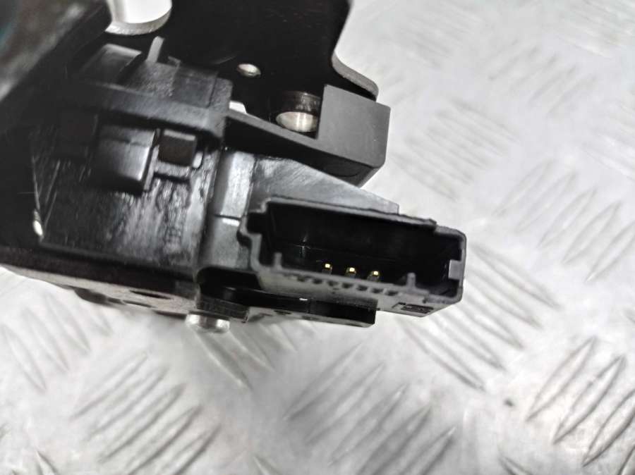 13509599 Замок багажника  Chevrolet Equinox Джип 2018г. | Фото № 3  13509599 Замок багажника  Chevrolet Equinox Джип 2018г. - Фото 3