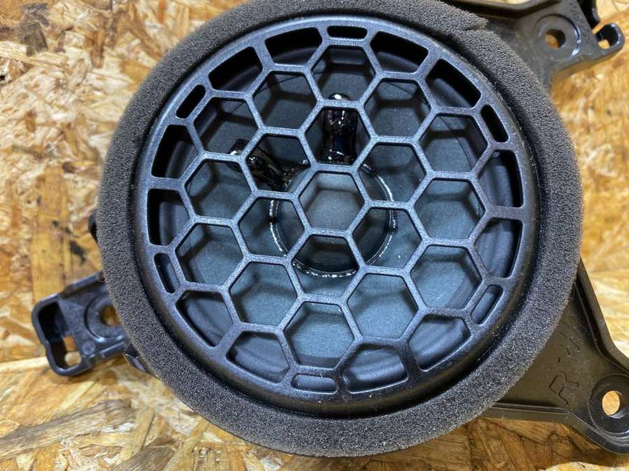 4M0035398L Динамик  Audi Audi Q7 4M рест. 2022 0000г. | Фото № 2  4M0035398L Динамик  Audi Audi Q7 4M рест. 2022 0000г. - Фото 2