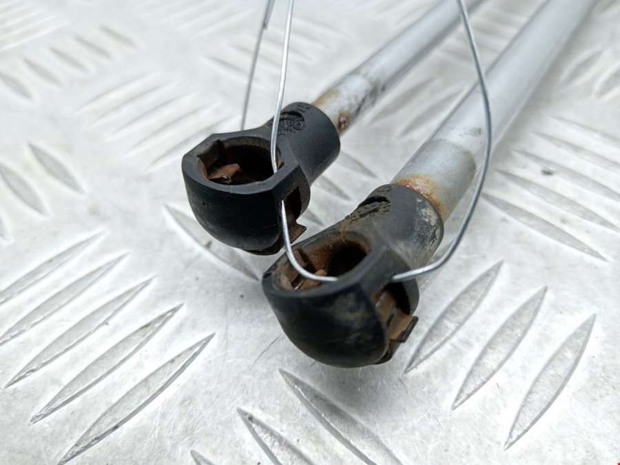 7700846772K Амортизатор крышки багажника Renault Laguna 1 (1993-2000) Хетчбэк 5дв. 2000г. | Фото № 3 7700846772K Амортизатор крышки багажника Renault Laguna 1 (1993-2000) Хетчбэк 5дв. 2000г. - Фото 3