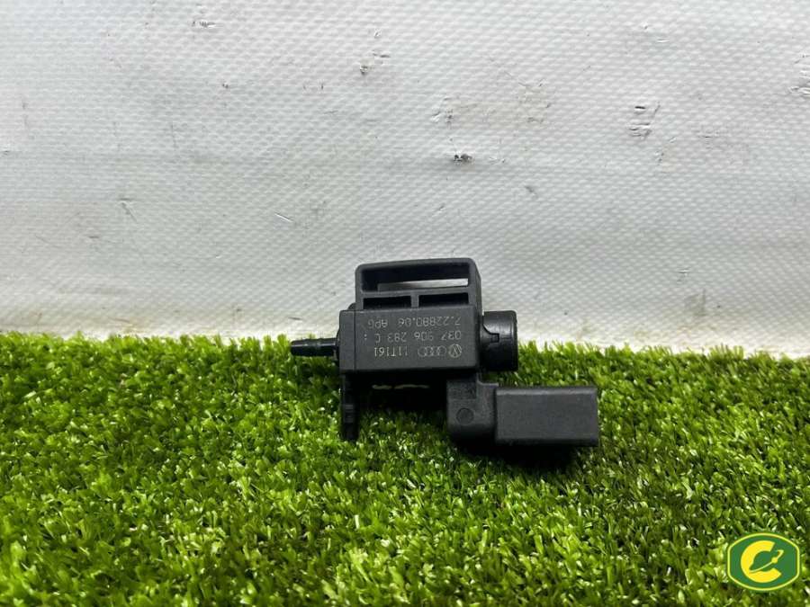 037906283C Клапан электромагнитный  Audi A4 2011г. | Фото № 3  037906283C Клапан электромагнитный  Audi A4 2011г. - Фото 3