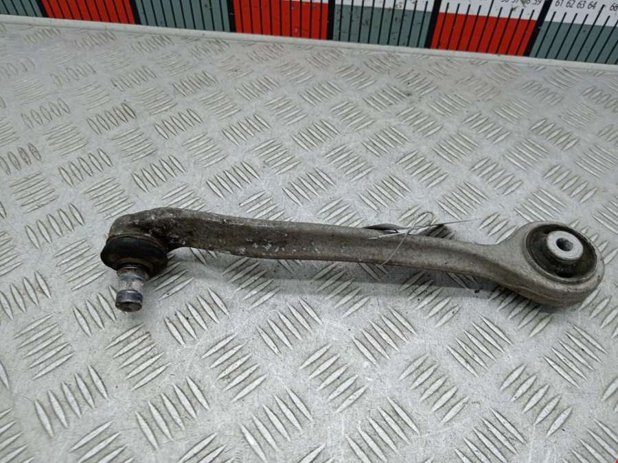 Рычаг передний правый Audi A4 B6 (2000-2006) Седан 2004г. | Фото № 2 Рычаг передний правый Audi A4 B6 (2000-2006) Седан 2004г. - Фото 2