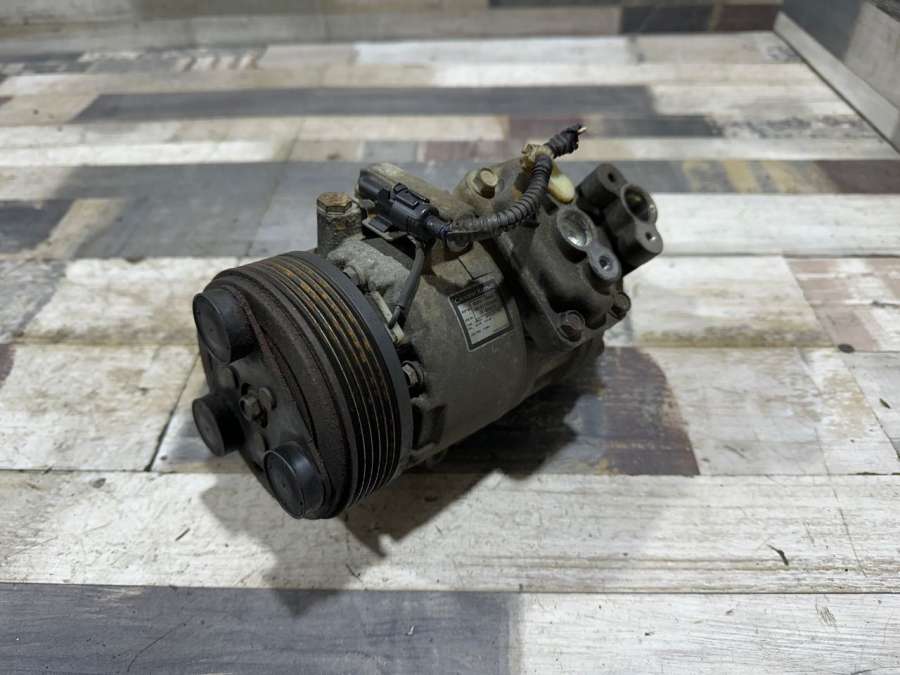 9520176KA0 Компрессор кондиционера Suzuki Grand Vitara JT 2009г. | Фото № 1 9520176KA0 Компрессор кондиционера Suzuki Grand Vitara JT 2009г. - Фото 1