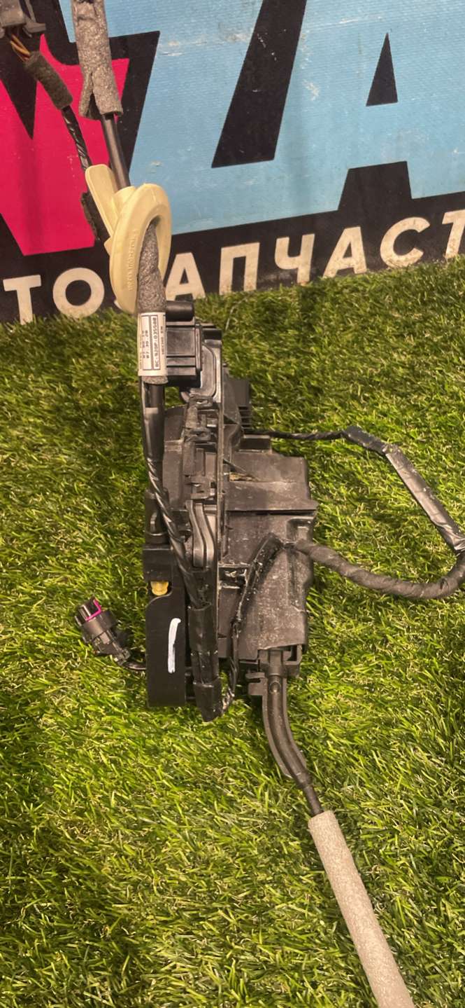 Замок двери передней левой  Volkswagen Jetta 2019г. | Фото № 7   Замок двери передней левой  Volkswagen Jetta 2019г. - Фото 7