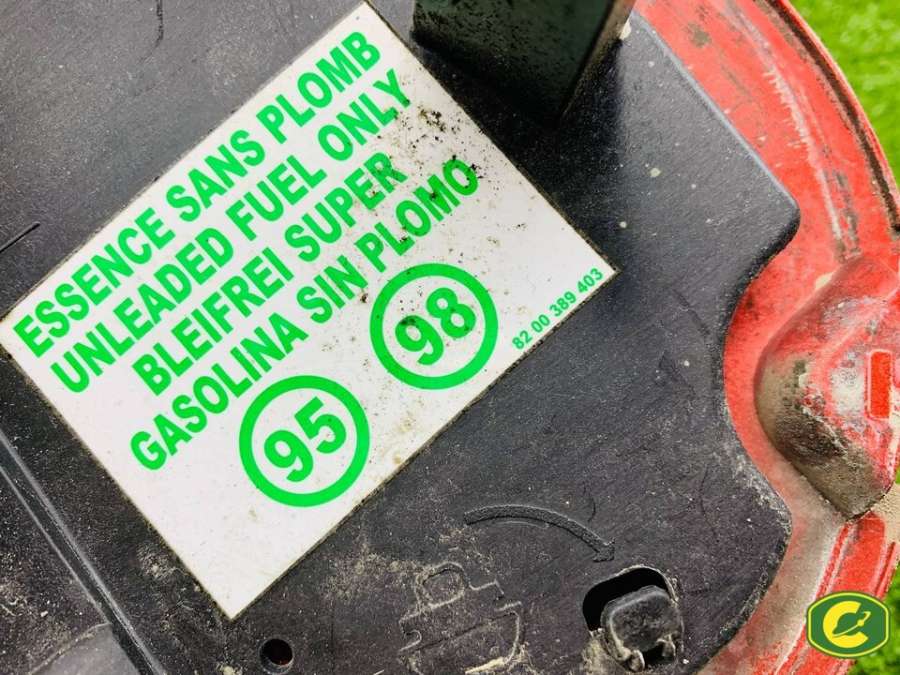 8200389403 Лючок топливного бака Renault Clio 2013г. | Фото № 5 8200389403 Лючок топливного бака Renault Clio 2013г. - Фото 5