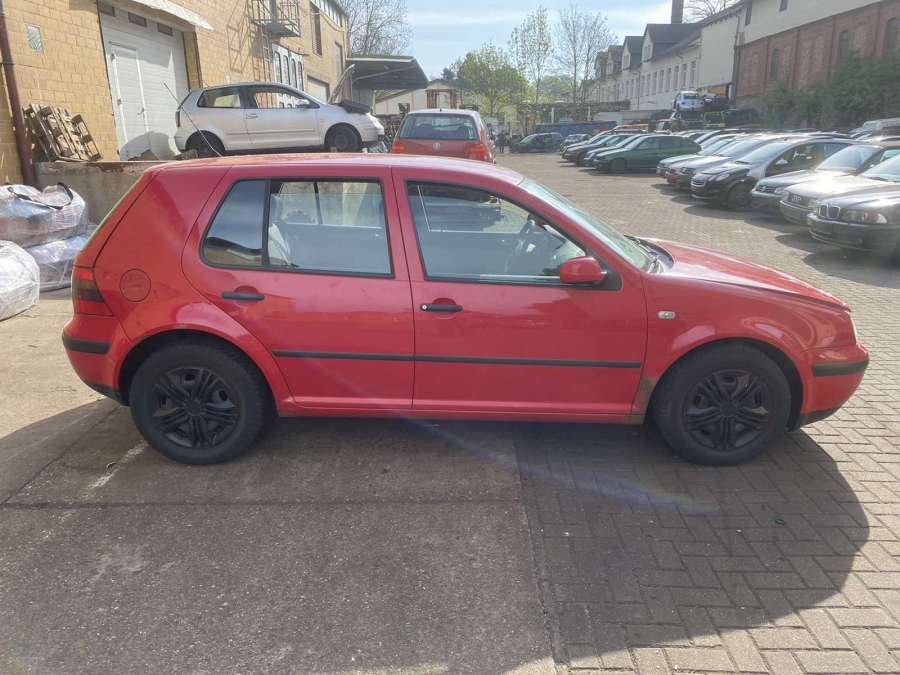 Петля капота левая Volkswagen Golf 4 (1997-2004) Хетчбэк 5дв. 2000г. | Фото № 9 Петля капота левая Volkswagen Golf 4 (1997-2004) Хетчбэк 5дв. 2000г. - Фото 9